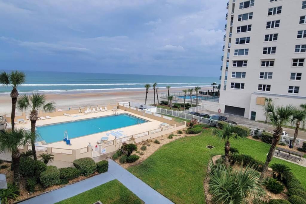 Beachfront/Ocean View Condo - Daytona Beach Exteriör bild